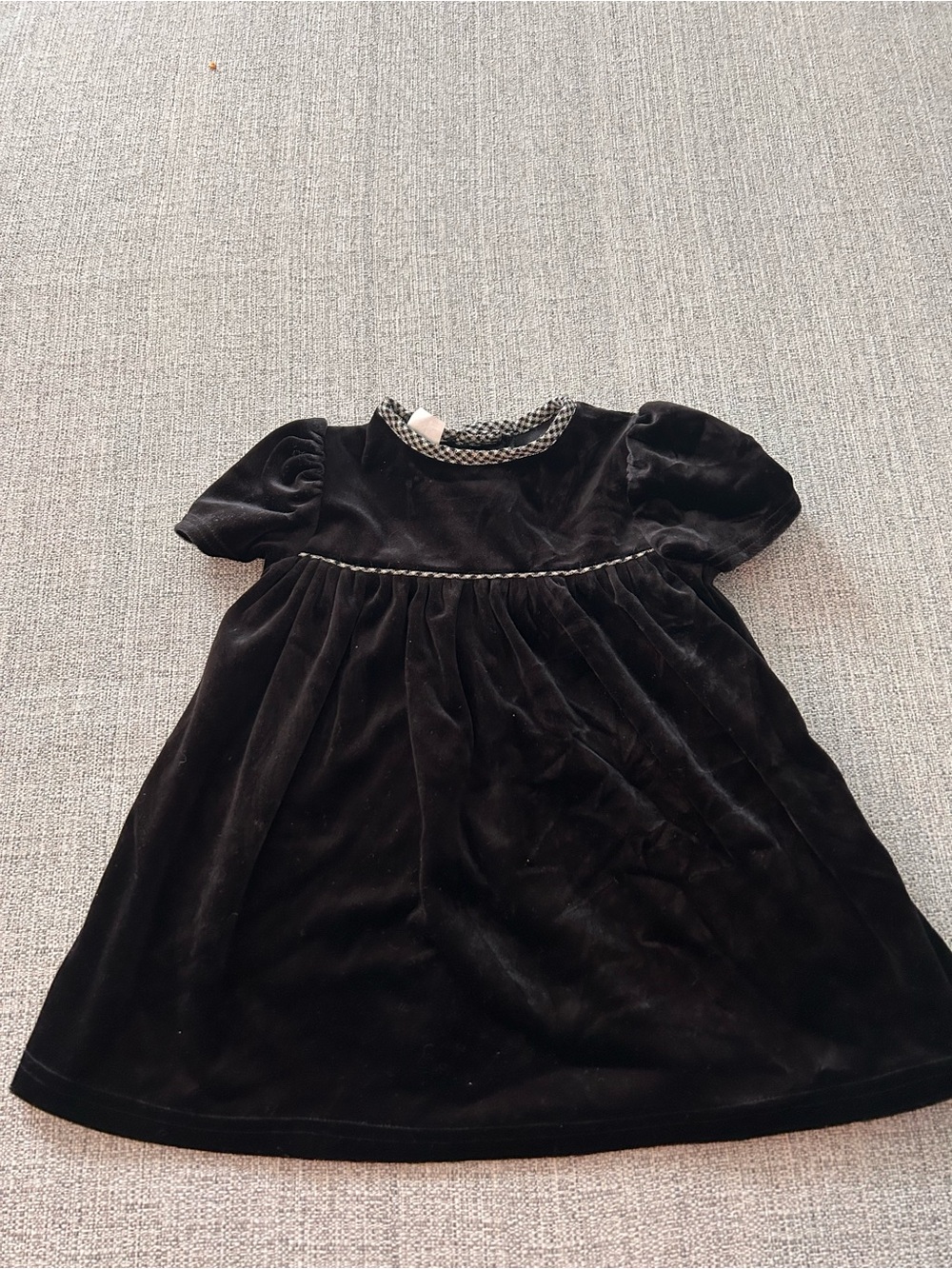 Black Velvet Puff-Sleeve Kids Dress.    Size 2T